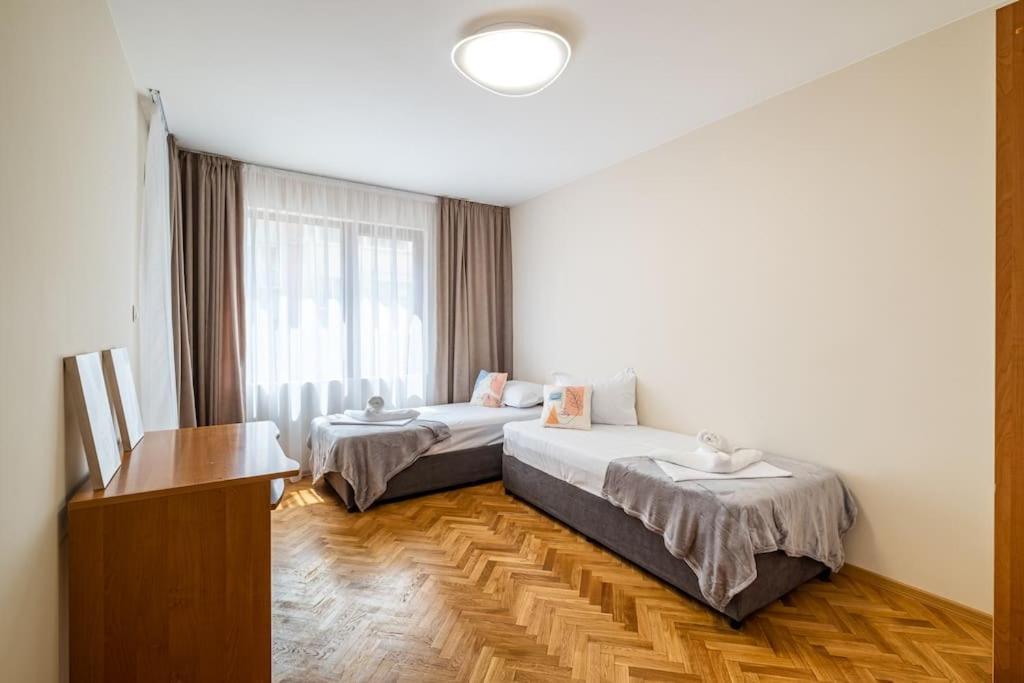Varna Central 2Bdrm Apartment מראה חיצוני תמונה