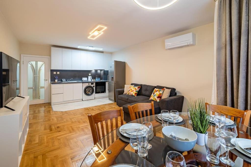 Varna Central 2Bdrm Apartment מראה חיצוני תמונה