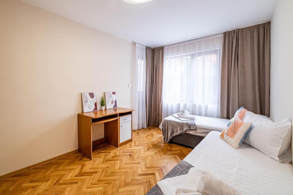 Varna Central 2Bdrm Apartment מראה חיצוני תמונה