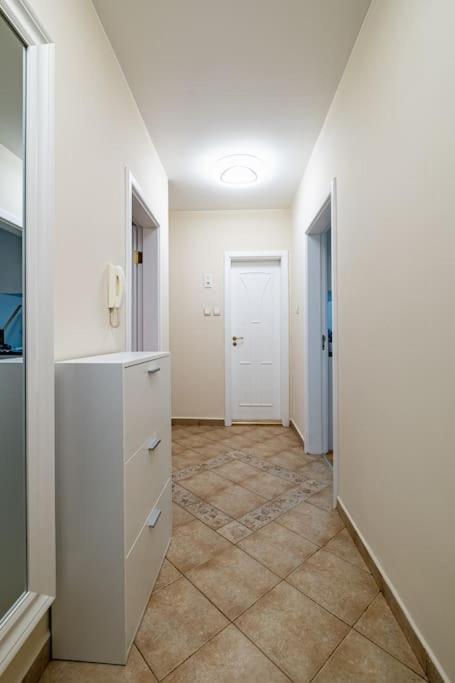 Varna Central 2Bdrm Apartment מראה חיצוני תמונה